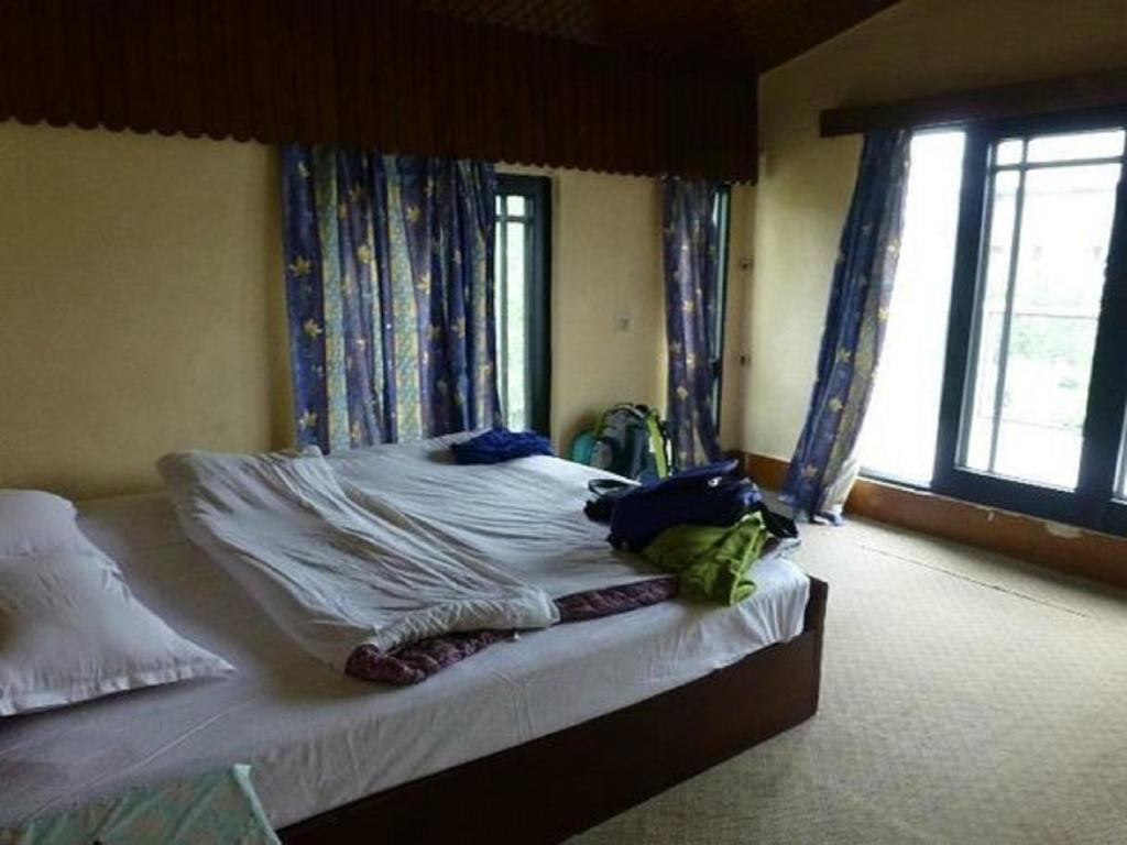 Jeelani Guest House Srīnagar Zimmer foto